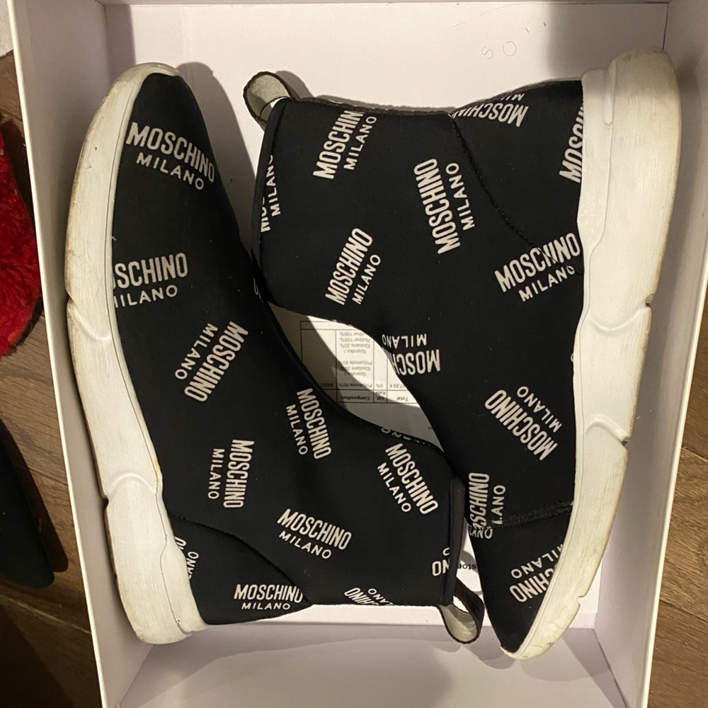 MOSCHINO ALL OVER SOCK TRAINER SNEAKERS SIZE 8 (WOMENS )